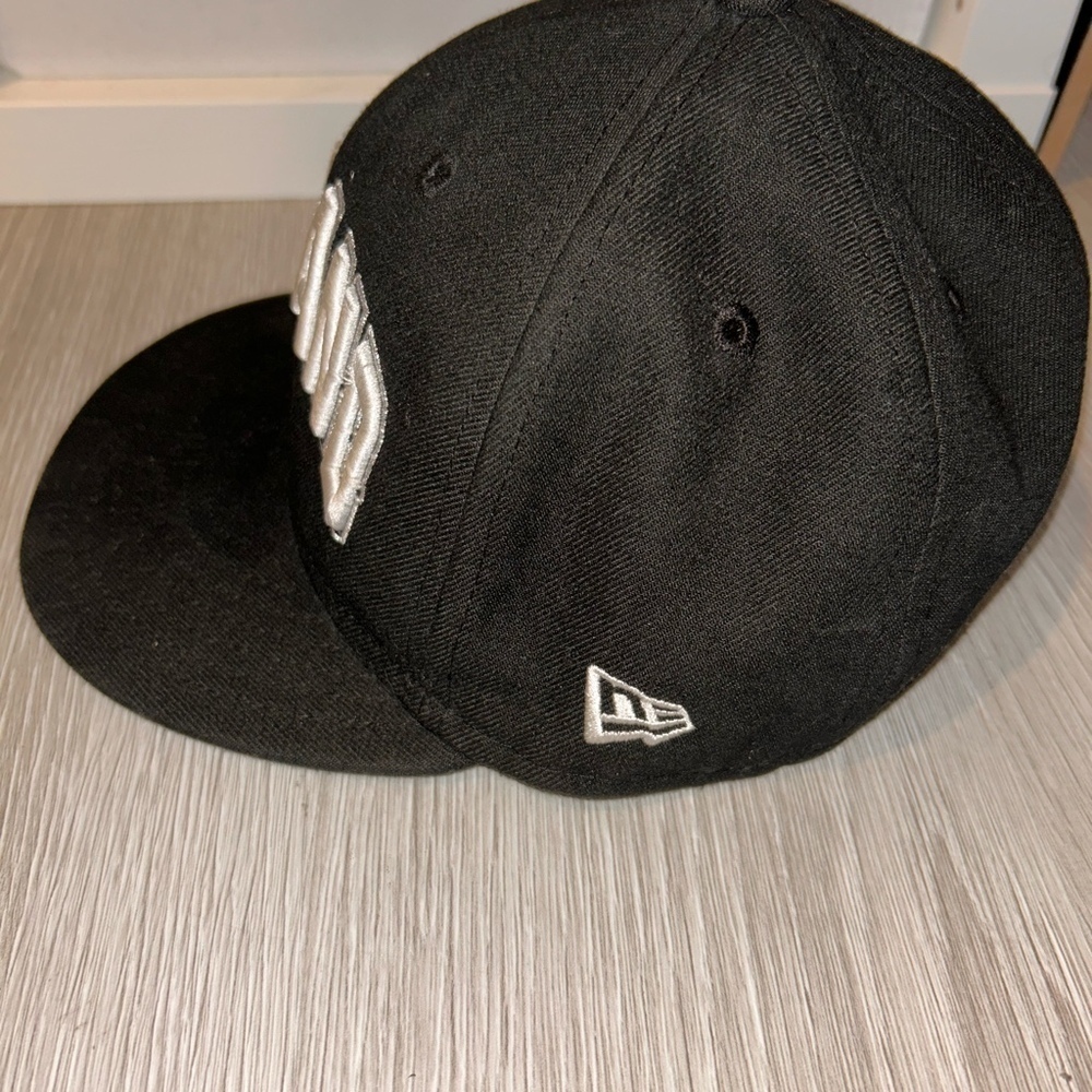 Oakland Raiders - New Era / 59FIFTY - Official 2012 NFL Draft Hat - Size 6 3/4 - Picture 2 of 4